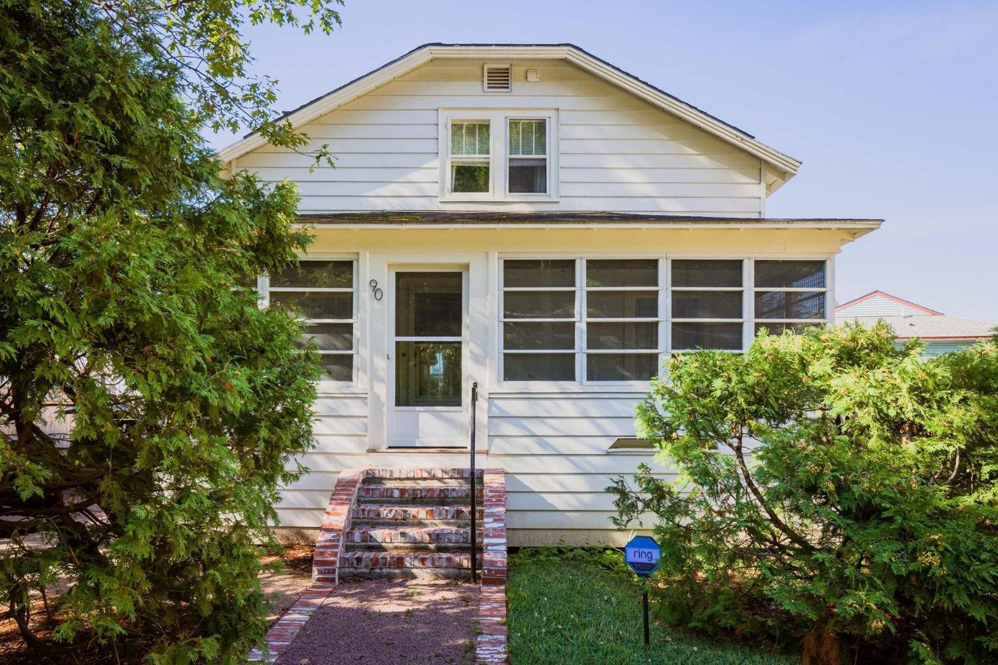Queen City Bungalow & Cottages 伯灵顿 外观 照片