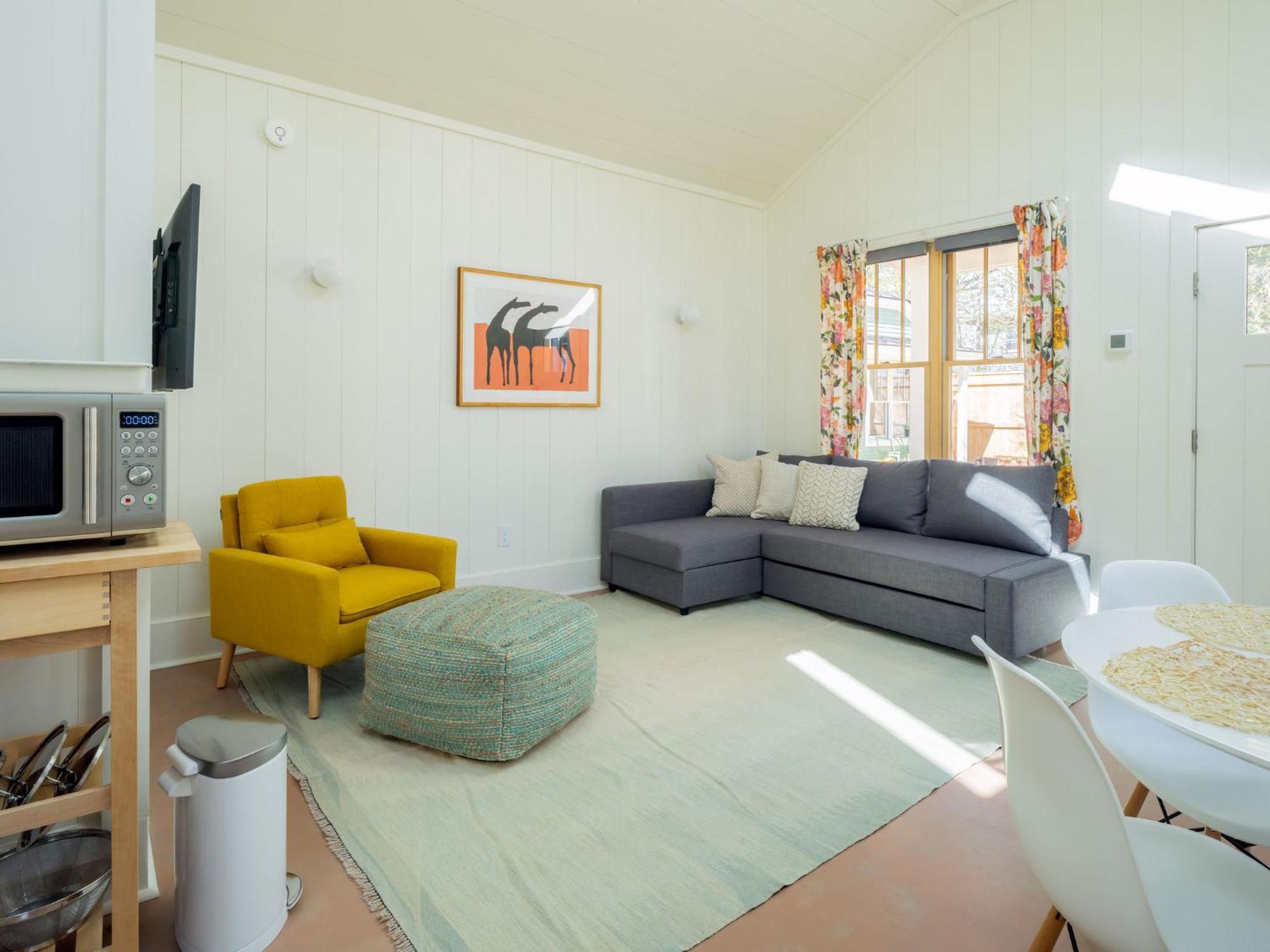 Queen City Bungalow & Cottages 伯灵顿 外观 照片